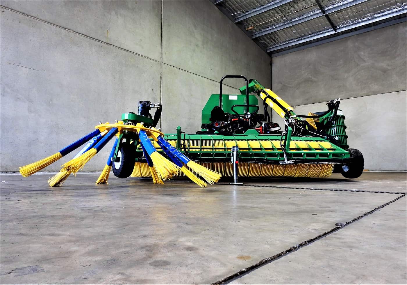 DOUBLE ROW MACADAMIA HARVESTER